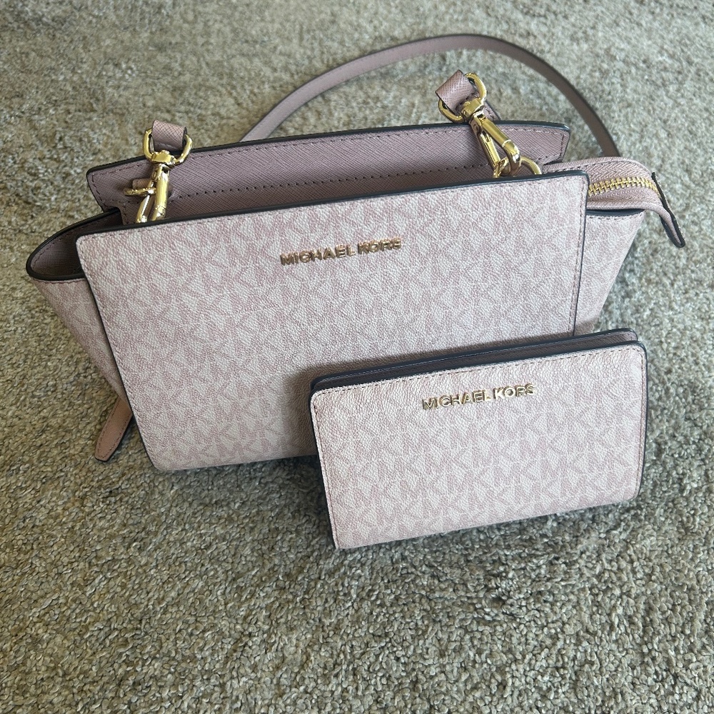 Michael Kors Purse & Wallet